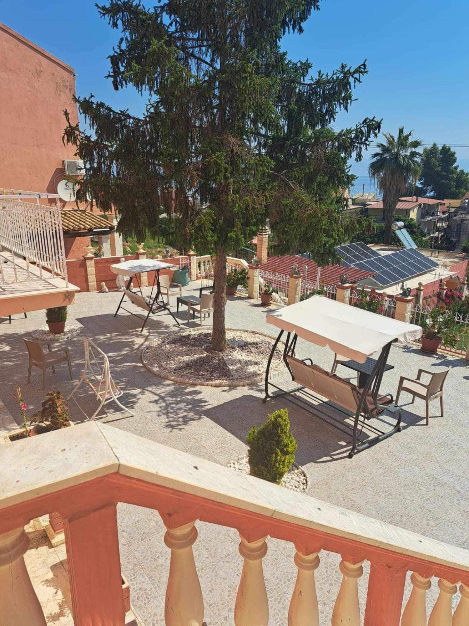 Corfu Sunflower Apartments Benitses  Exterior foto